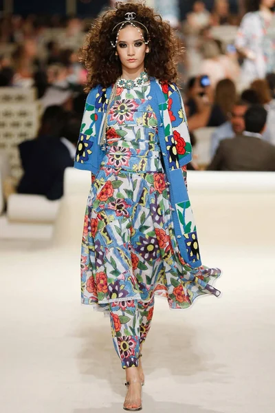 Look 49